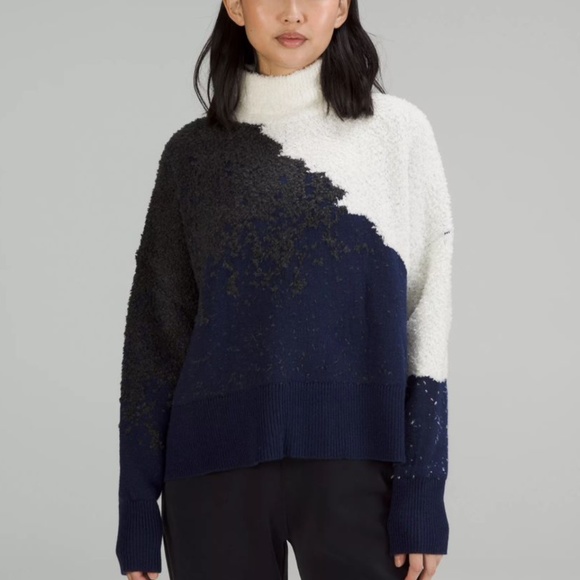 Ombre Knit Textured Turtleneck (Bone/Mineral Blue/Graphite Grey) - Picture 1 of 6